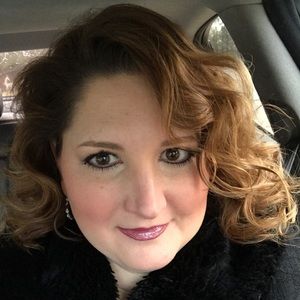 Meet your Posher, Denise